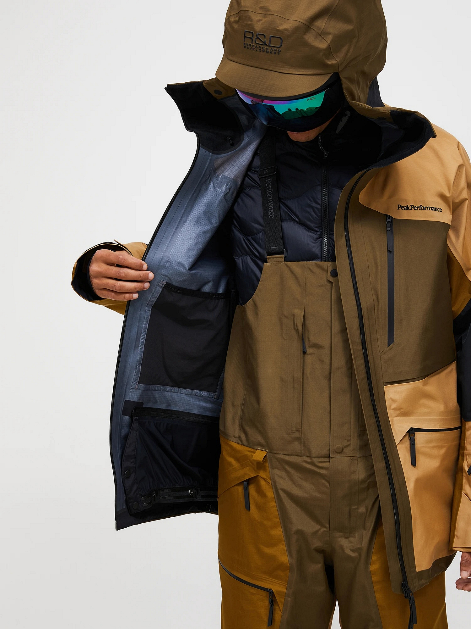 M Vertical Gore-Tex Pro Jacket (FW25) - Peak Performance Whistler